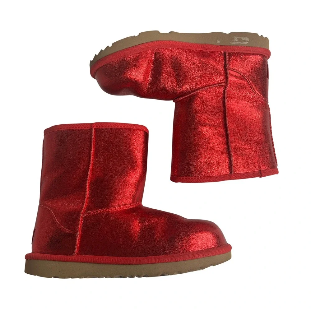 UGG Kids Classic II Red Metallic Sheepskin Boots 1125372K Size 5 Youth